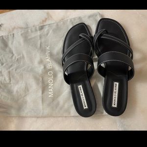 Manolo Blahnik Susa leather flat sandal